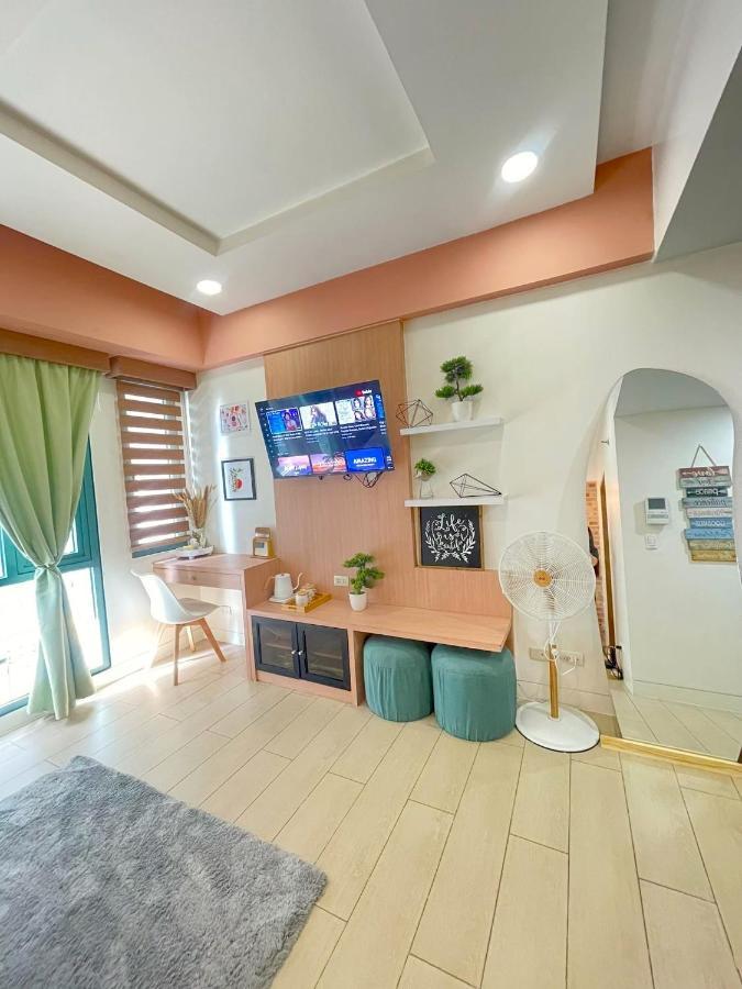 Two Palm Tree Villas Pasay Extérieur photo